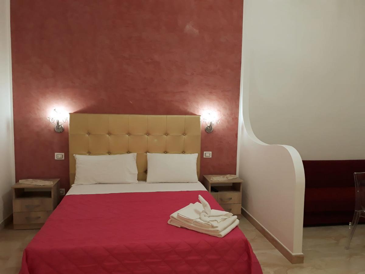 Aparthotel Il Vittoriano Porto Cesareo Exterior foto